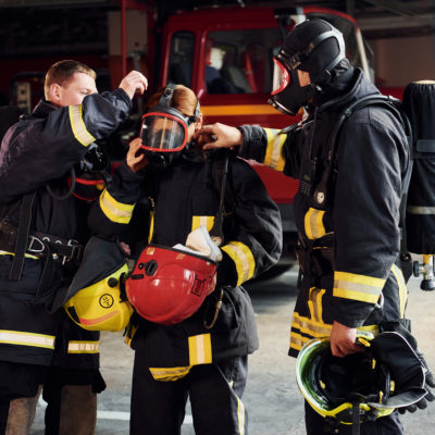 firefighters-removing-ppe